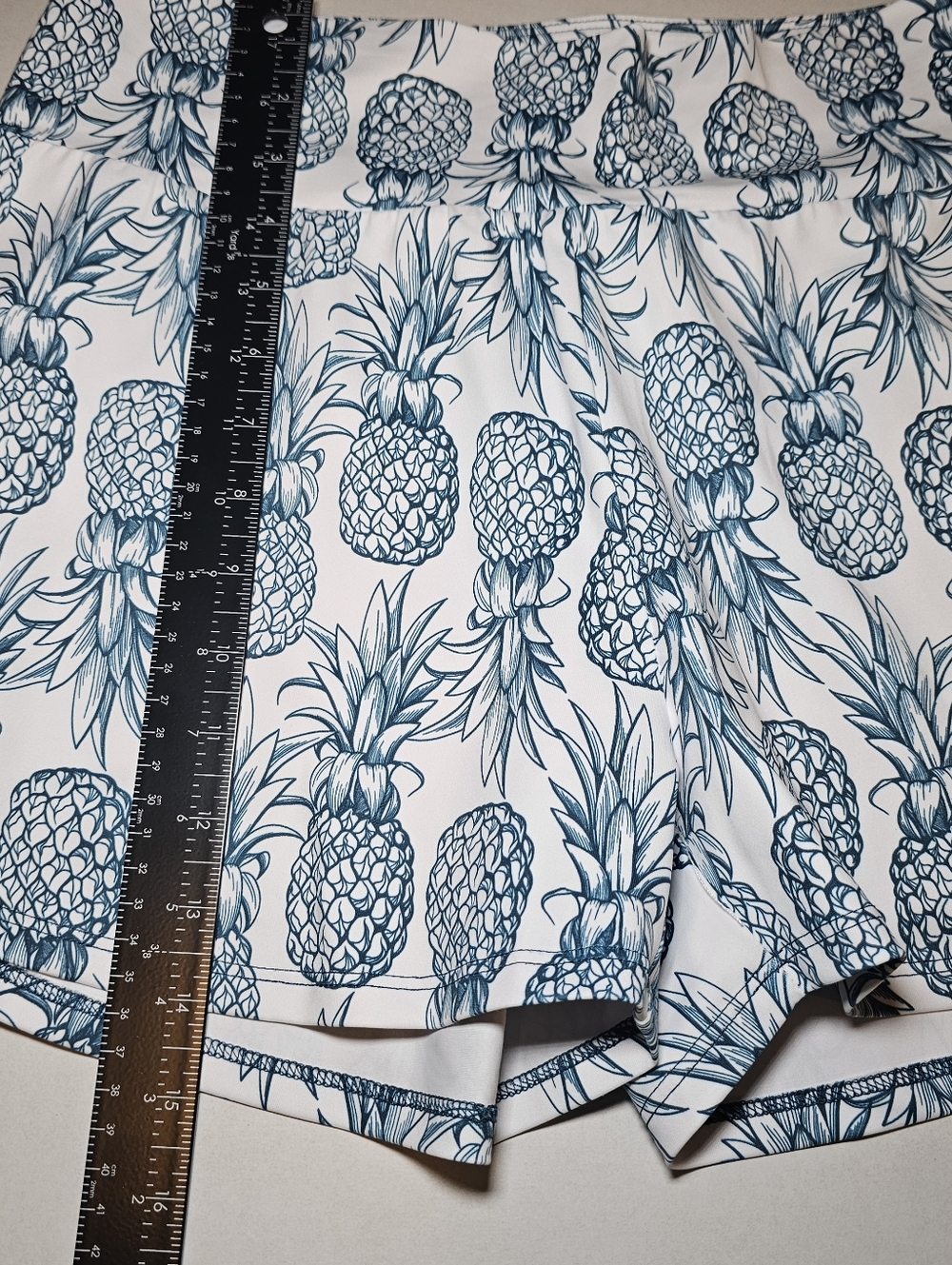 Love Fitness Pineapple Shorts L Athletic Gym Beach White Blue Lined Hawaii - Picture 4 of 10